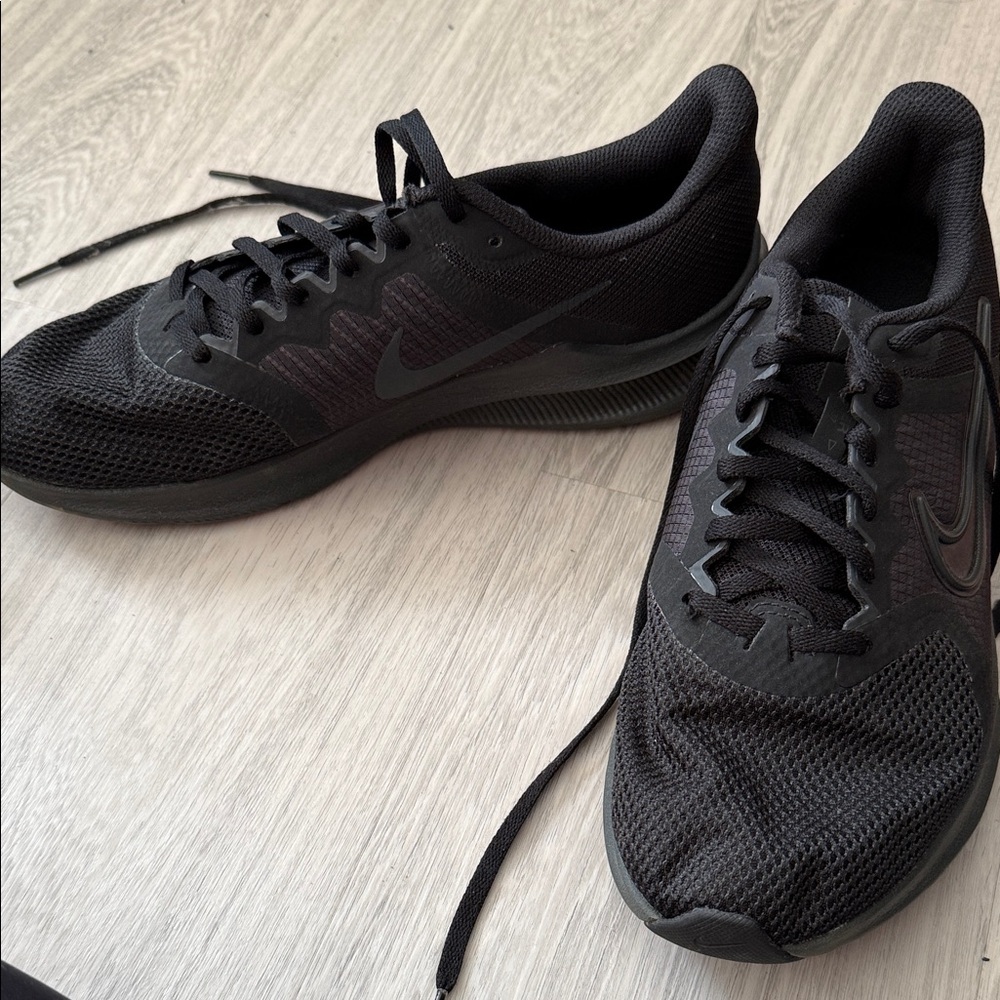 Nike Black Athletic Sneakers